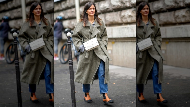 Woman wearing Chelsea boots