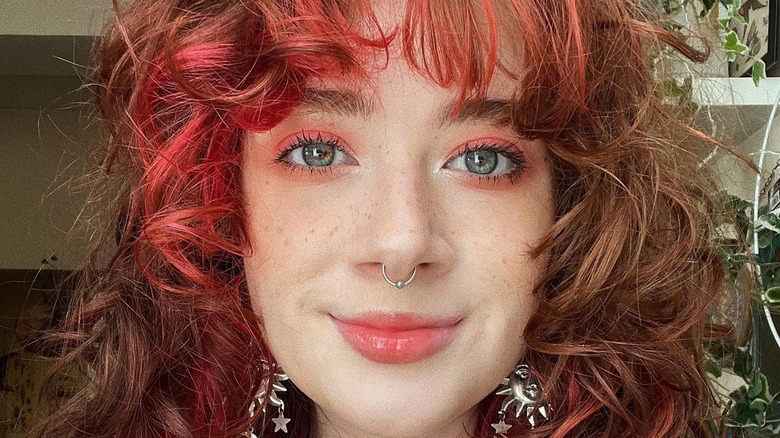 Red hair pink eyeshadow