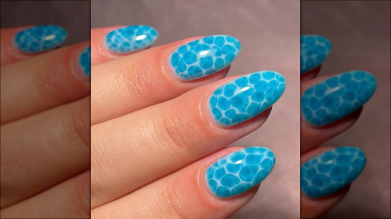 blue pool nails