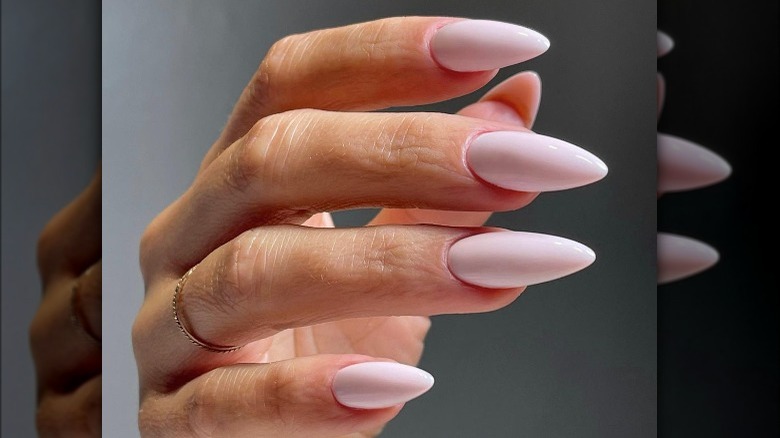 pastel pink manicure 