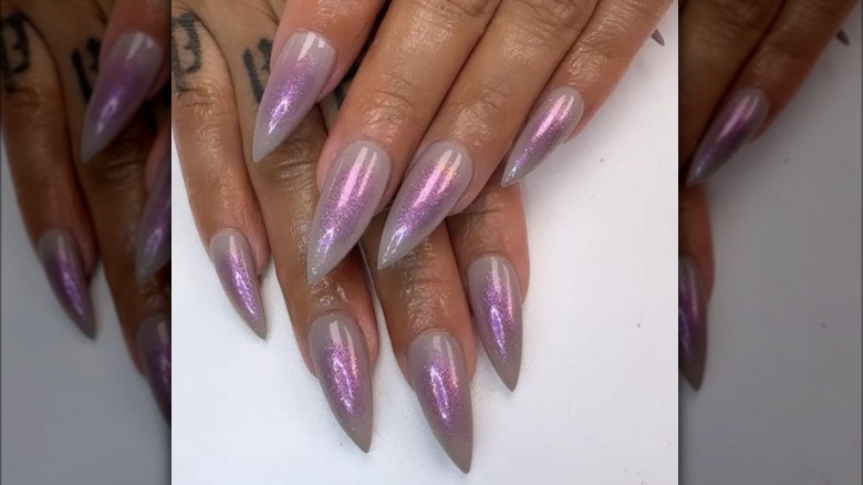 ombre glitter manicure 