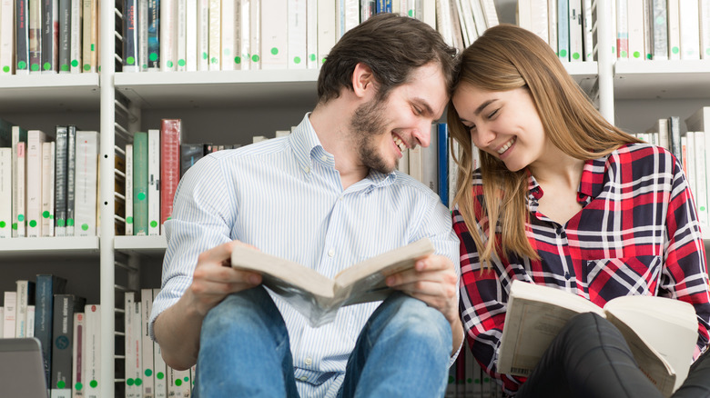 bookstore couple