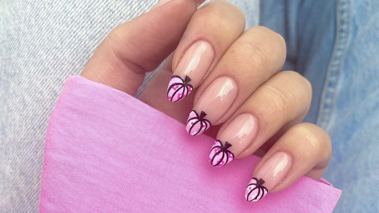 Pink pumpkin nail art