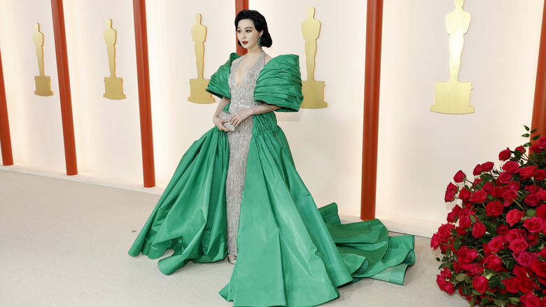 Fan Bingbing posing 