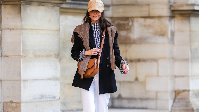 Stylish Outfit Inspo That Won't Make You Scared To Try The Low-Rise Pant  Trend