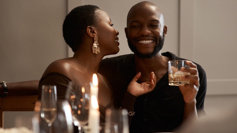 couple at dinner date