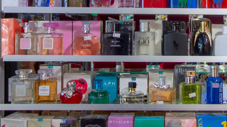 fake perfumes being sold