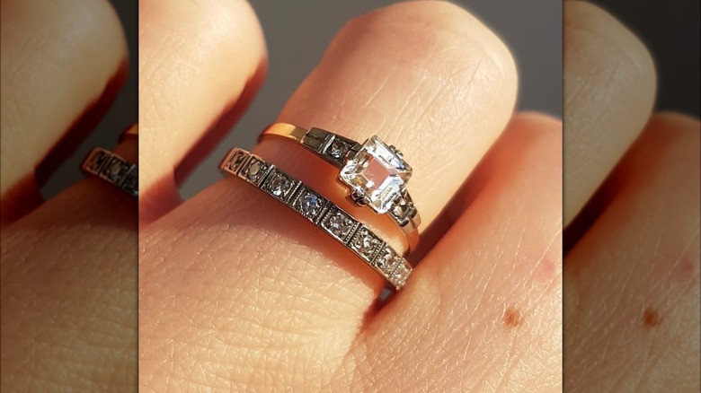 Square-shaped Art Deco diamond ring, wedding band