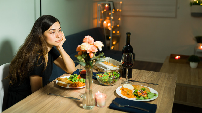 Woman being "stood up"