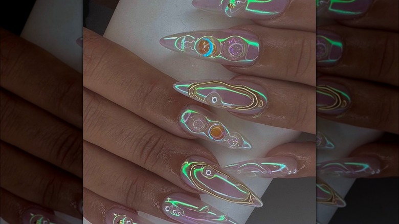 Long aurora nails 