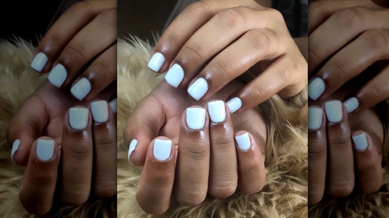 Monochromatic white manicure