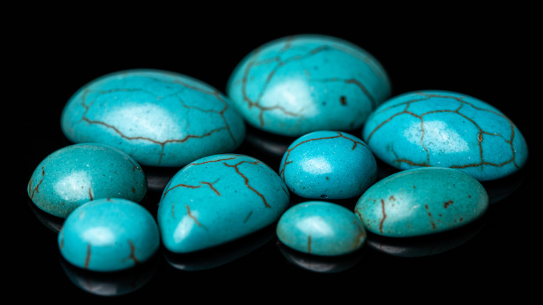 Tumbled turquoise stones 