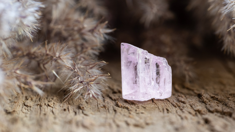 pink kunzite