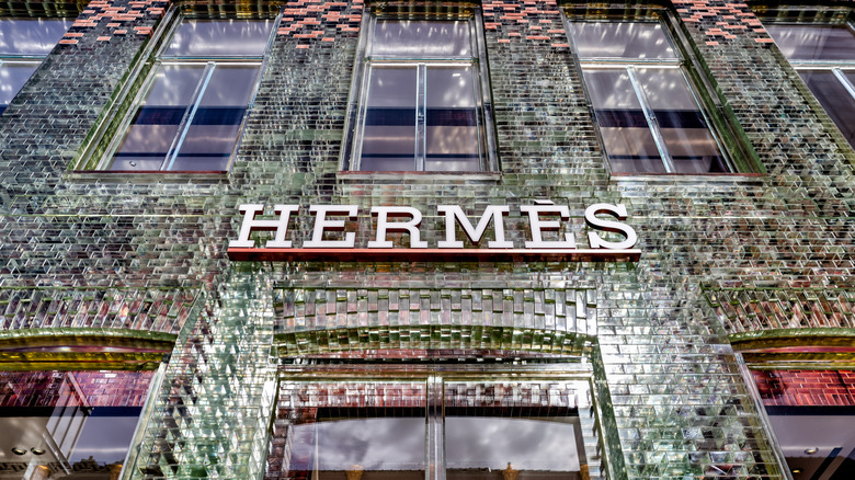 Hermes storefront entrance sign