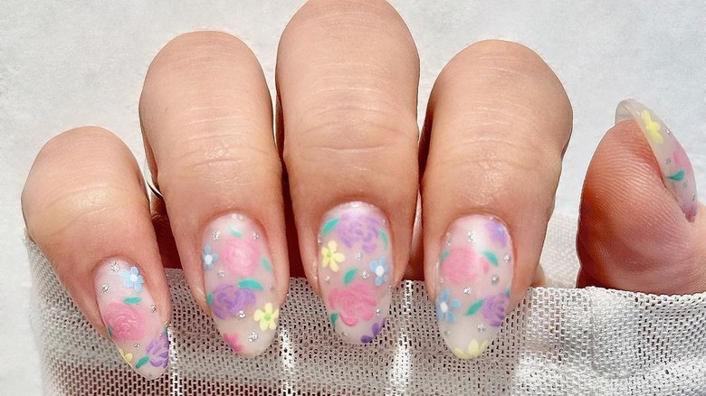 floral nails with silver details