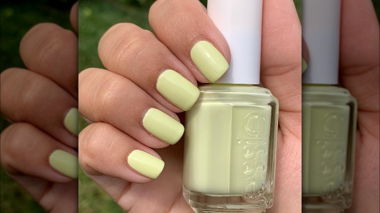 Pastel chartreuse nails 