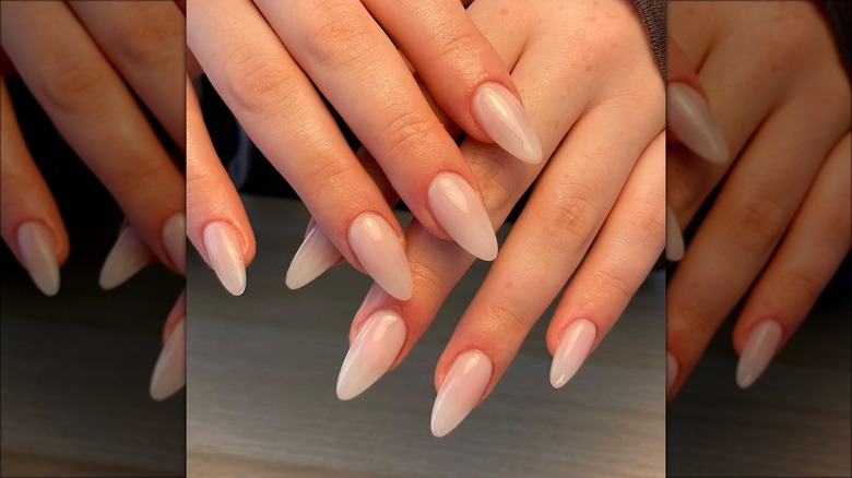 Hand almond shaped nails