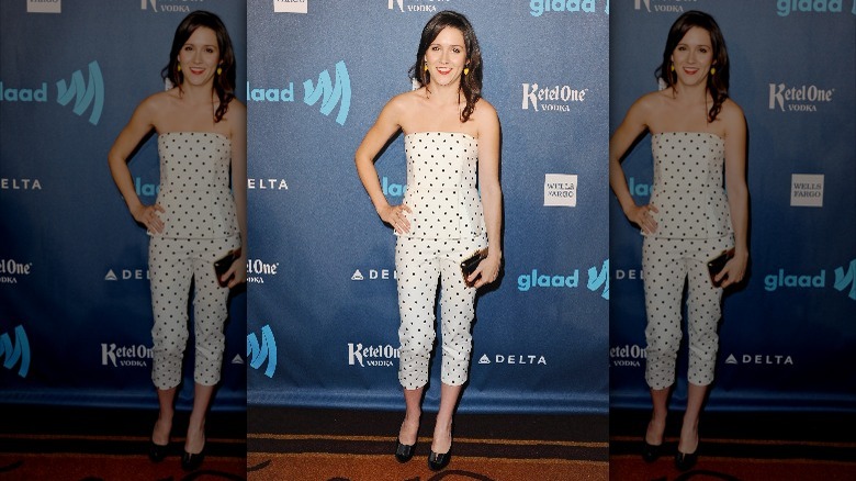 Shannon Woodward in polka dot outfit