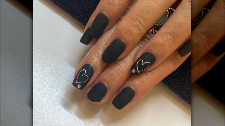 black manicure nail art