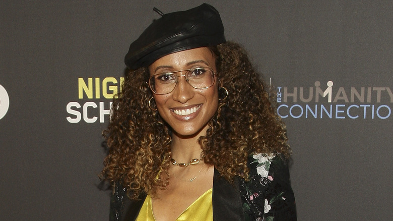 Elaine Welteroth with curly hair