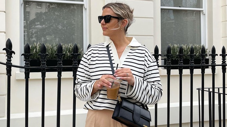 Striped V-neck collared knit jumper