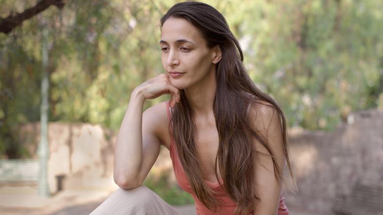 Woman with long, flat hair