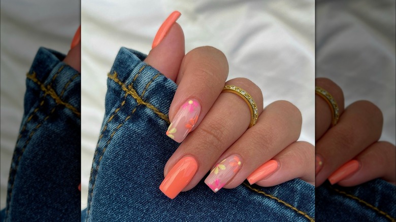 Floral coral manicure