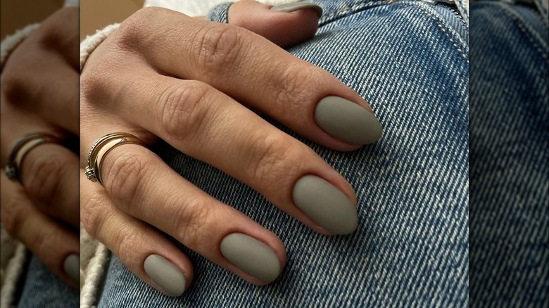 Soft gray manicure
