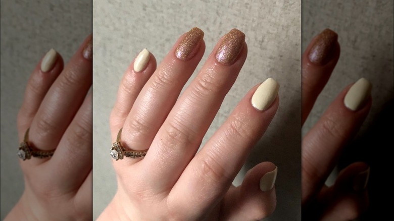 glitter and eggnog manicure