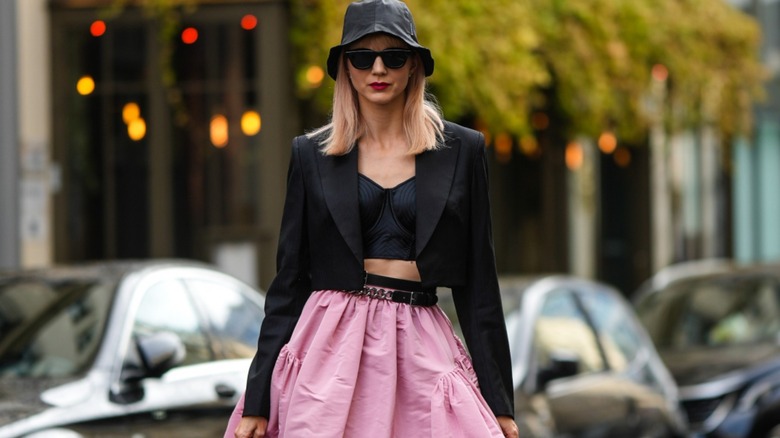 Cropped Jackets & Bralettes: The Up-And-Coming Outfit Formula For Chic,  On-The-Go Babes
