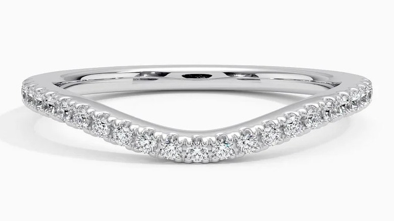 Curved diamond eternity band