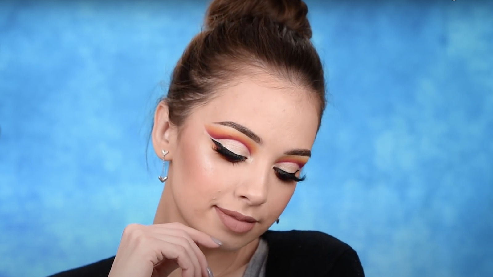Cut Crease: How To Perfect The Eyeshadow Technique - Glam - TrendRadars