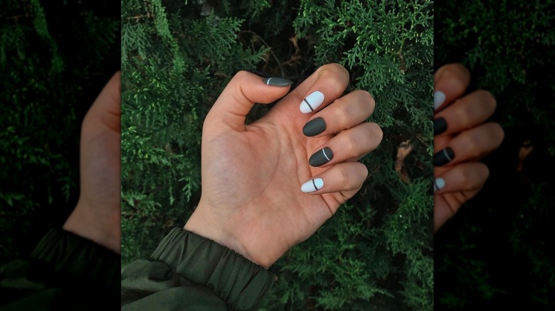 Evergreen and white design manicure