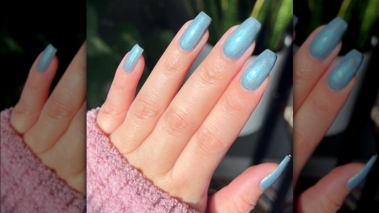 shimmery blue nails