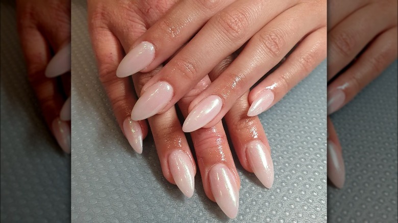 mirror nail manicure