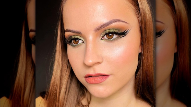 A triple wing eyeliner makeup look