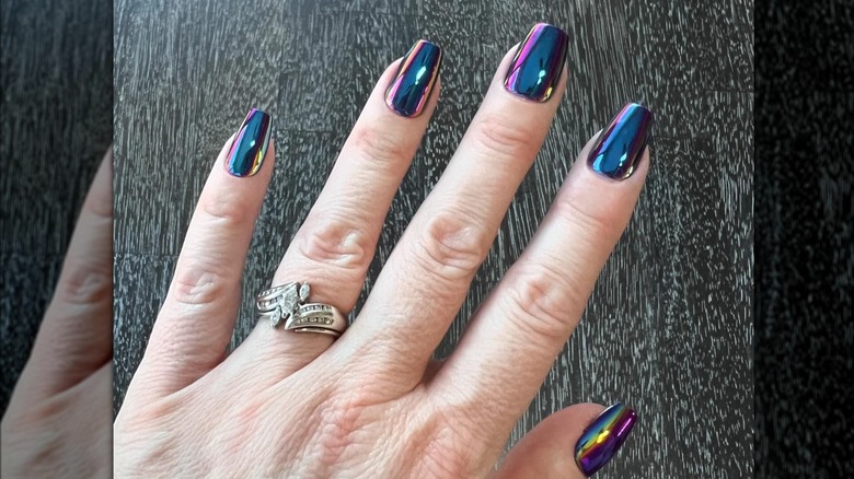 Chrome purple nails silver ring