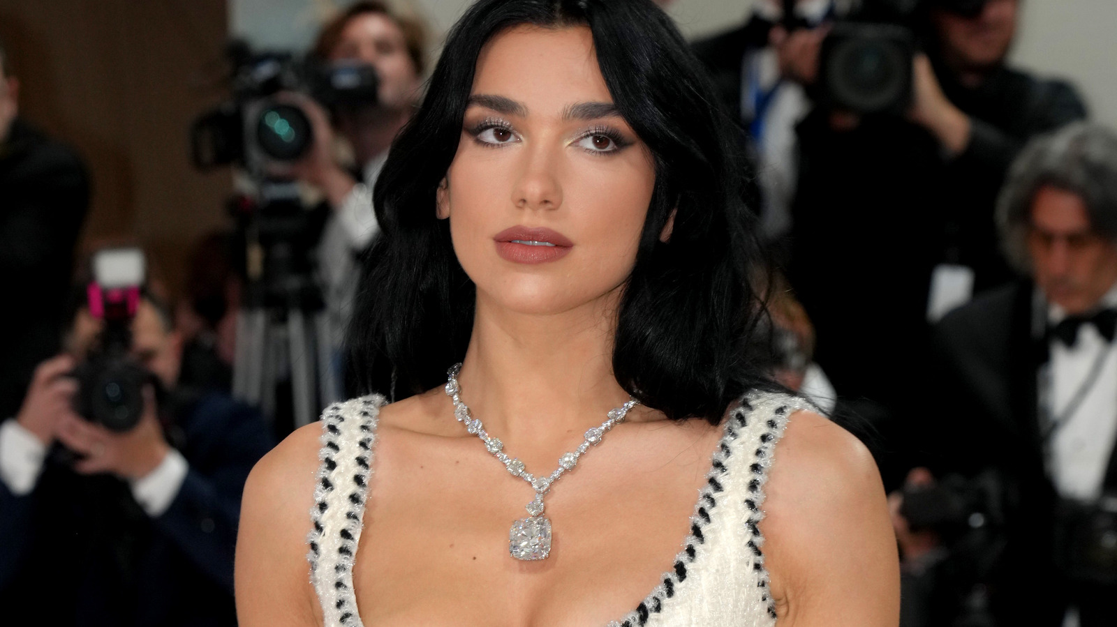 Dua Lipa's 2023 Met Gala Look Gave Bridal Barbie In The Worst Way