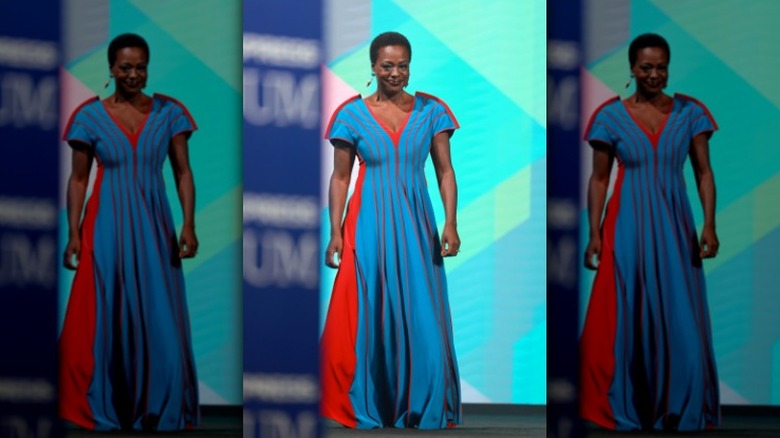 Viola Davis red and blue dress