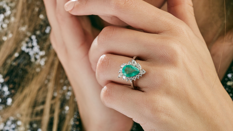 Petite emerald ring