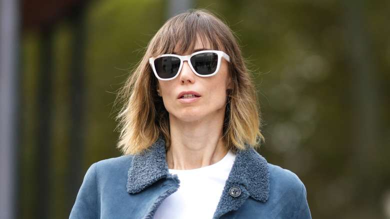 woman with short bangs hair