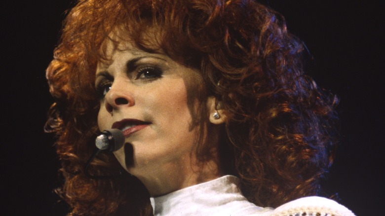 Reba McEntire performing in 1994