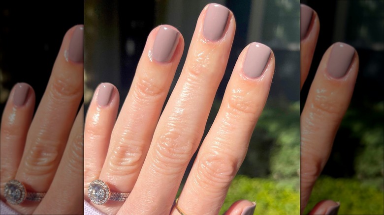 Taupe nails