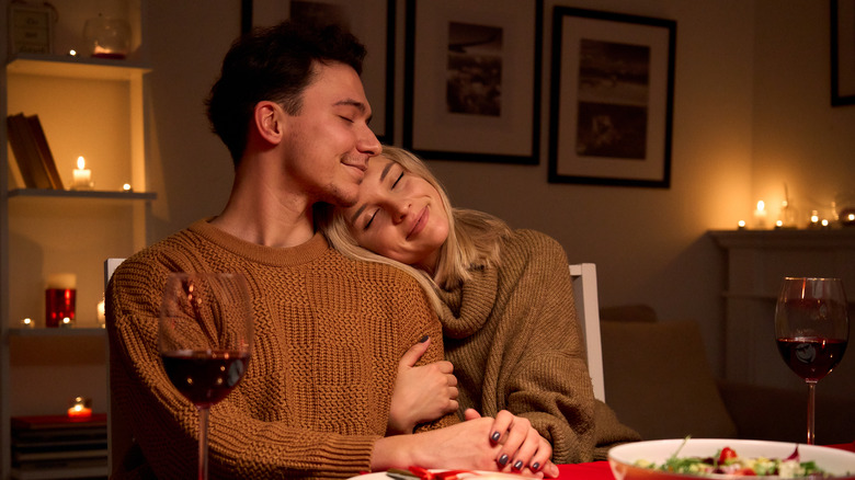 Couple eating dinner at home 