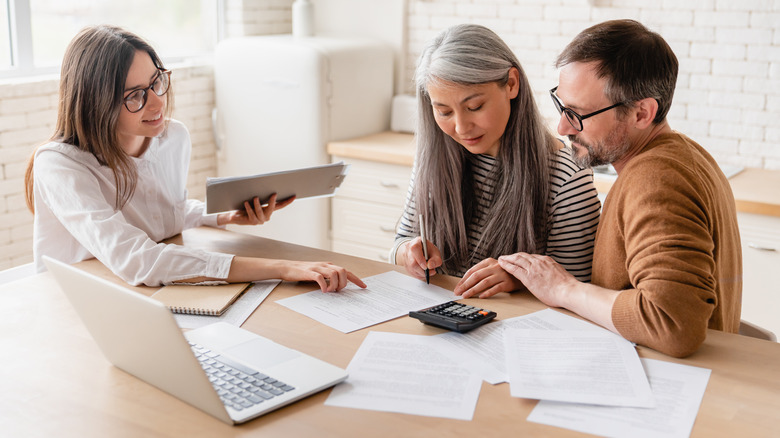 Couple working with a CPA