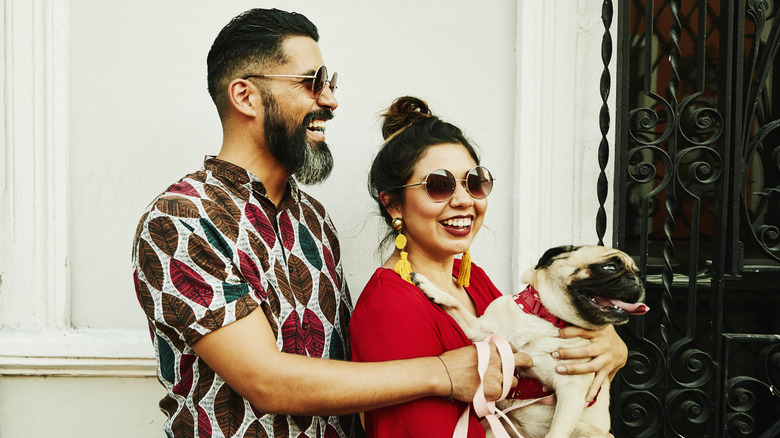 Man and woman with red shirts