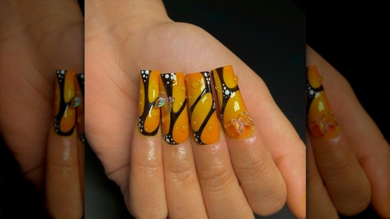 Monarch butterfly nails 