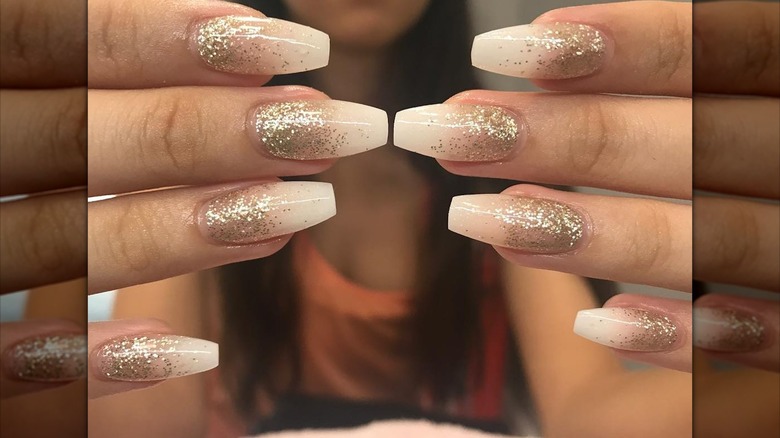 Fombré nails with glitter