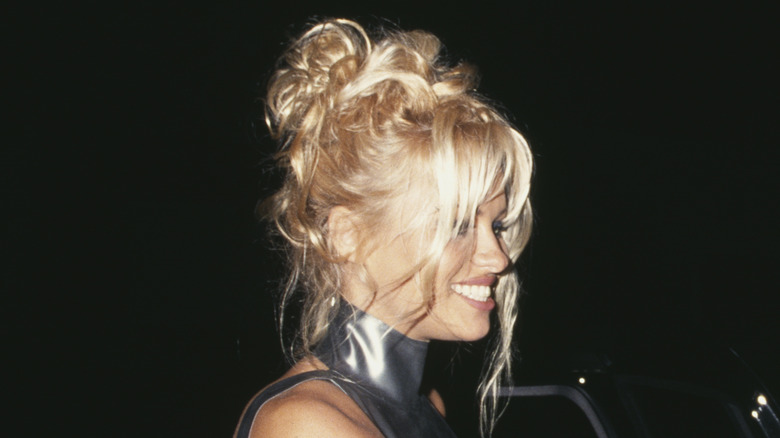 Pamela Anderson smiling in 1995