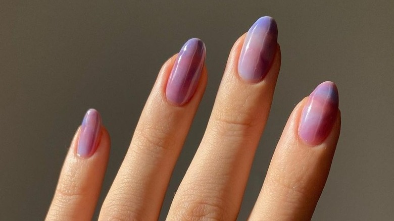 Woman with blended nails